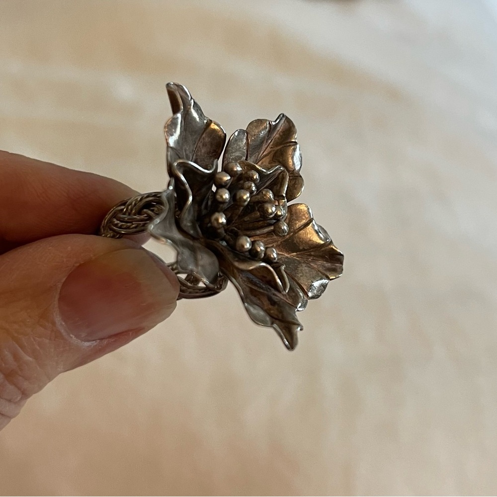 Intricate Silver Poinsettia Flower Ring